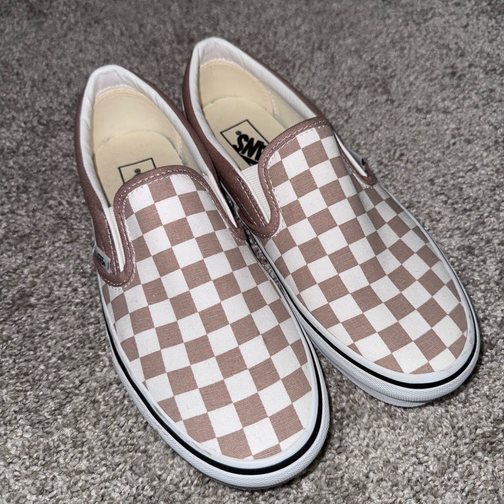 Vans - image 1